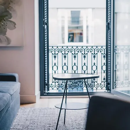 Apartment Domo By People *